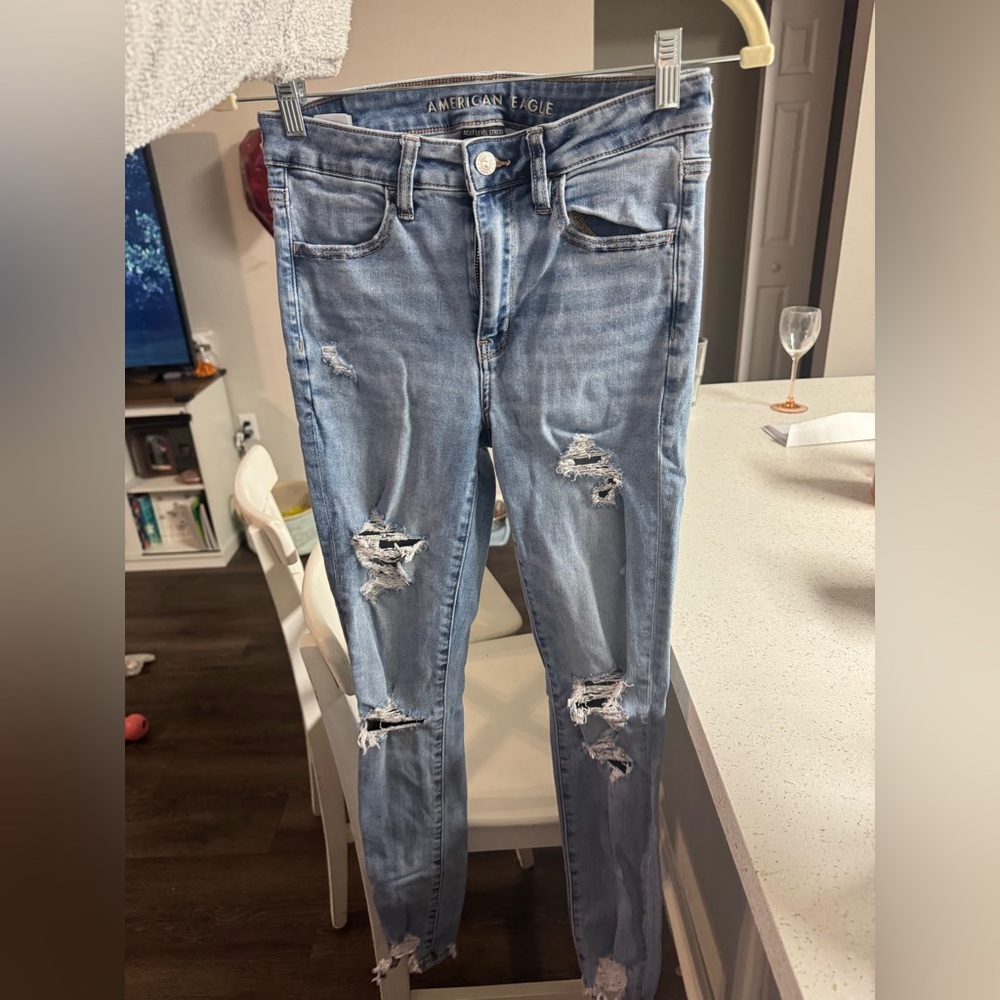 American Eagle Outfitters Light Blue Distressed Skinny Jeans